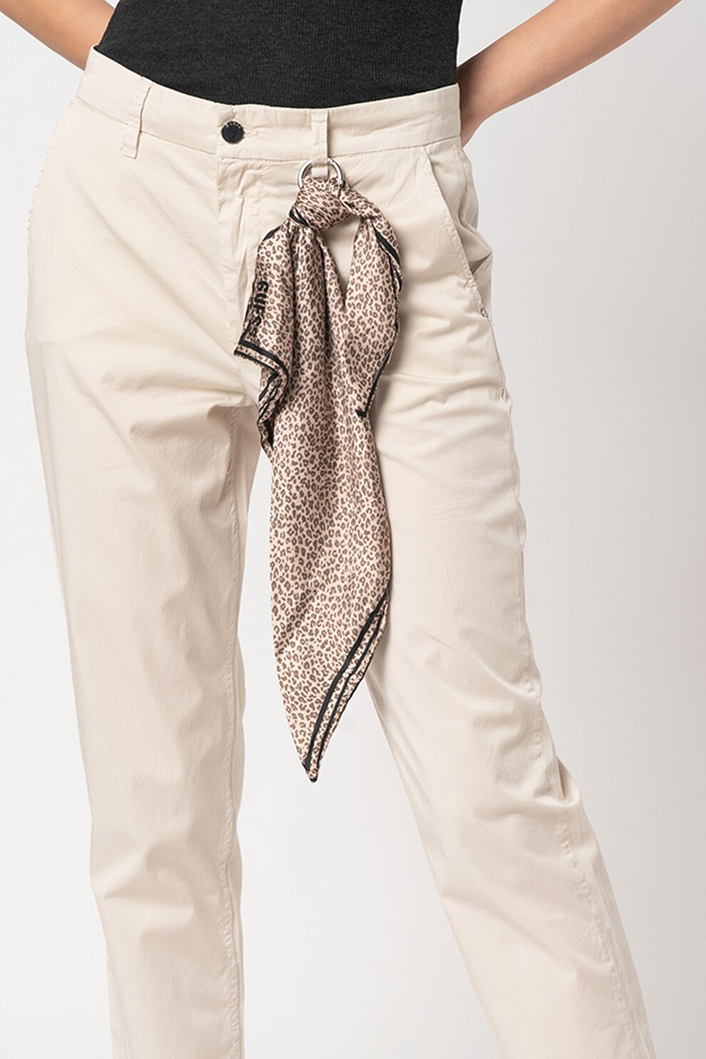 GUESS JEANS, Pantaloni conici cu buzunare oblice, Bej