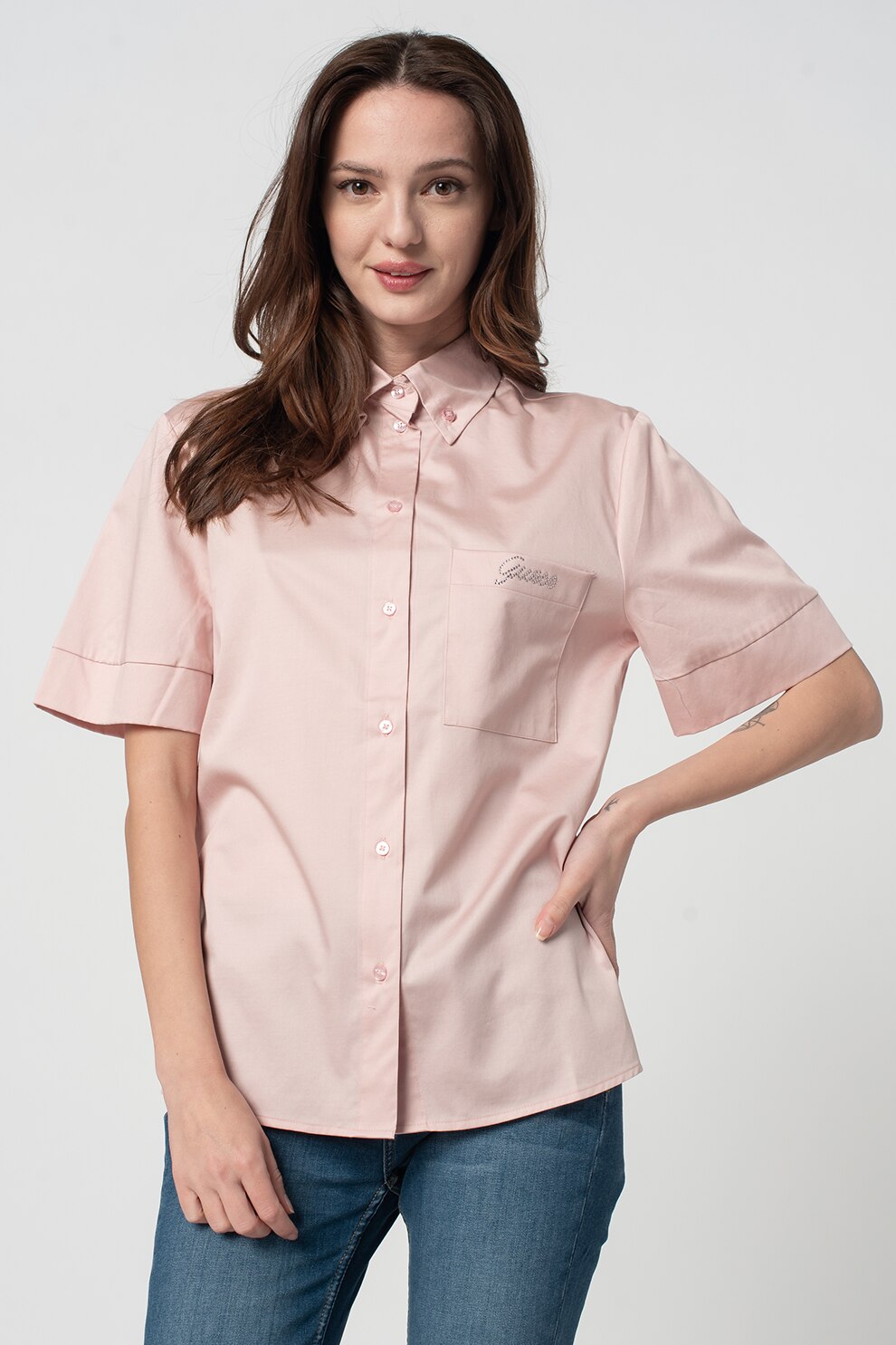 GUESS JEANS, Camasa cu maneci scurte, guler fixat cu nasturi si buzunar pe piept, Roz prafuit