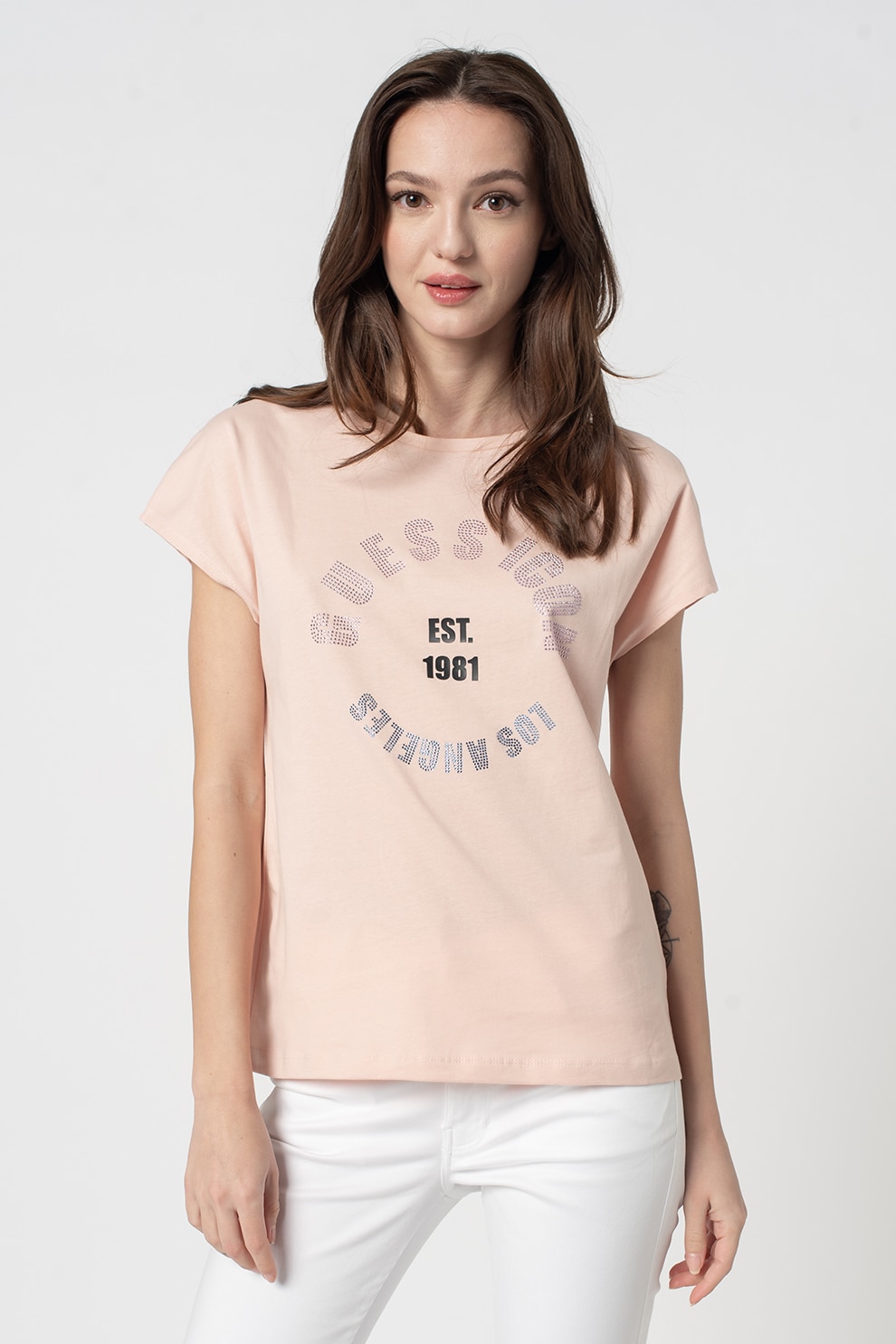 GUESS JEANS, Tricou cu decolteu la baza gatului si aplicatie logo din strasuri, Piersica