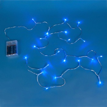 Instalatie luminite pentru decor Craciun, 20 LED-uri luminoase albastre, incarcare prin baterii, 2.20 m Instalatie luminite pentru decor Craciun, 20 LED-uri luminoase albastre, incarcare prin baterii, 2.20 m