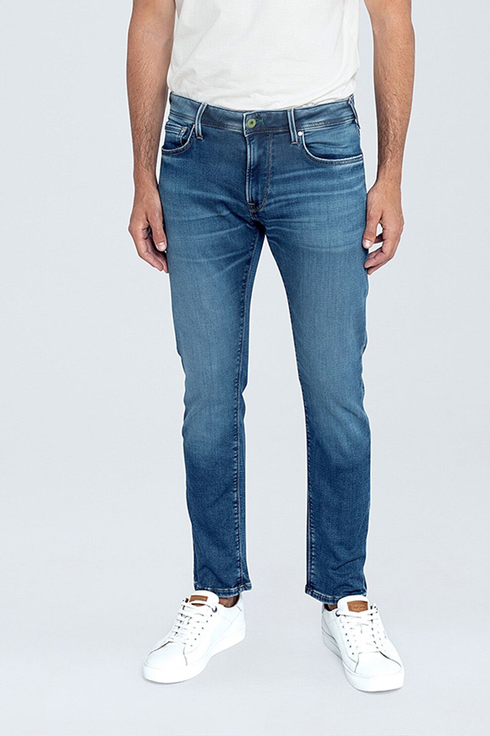 Pepe Jeans London, Blugi cu croiala conica si detalii cu aspect decolorat, Albastru prafuit/Bleumarin