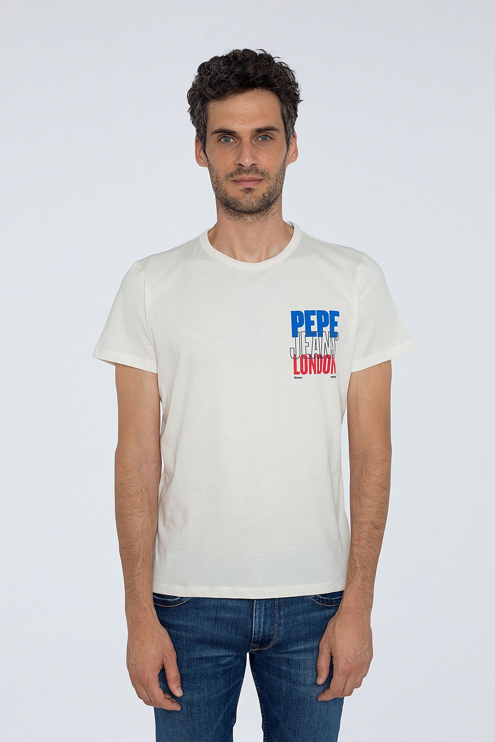 Pepe Jeans London, Tricou regular fit cu imprimeu logo pe piept, Alb prafuit/Rosu/Albastru royal