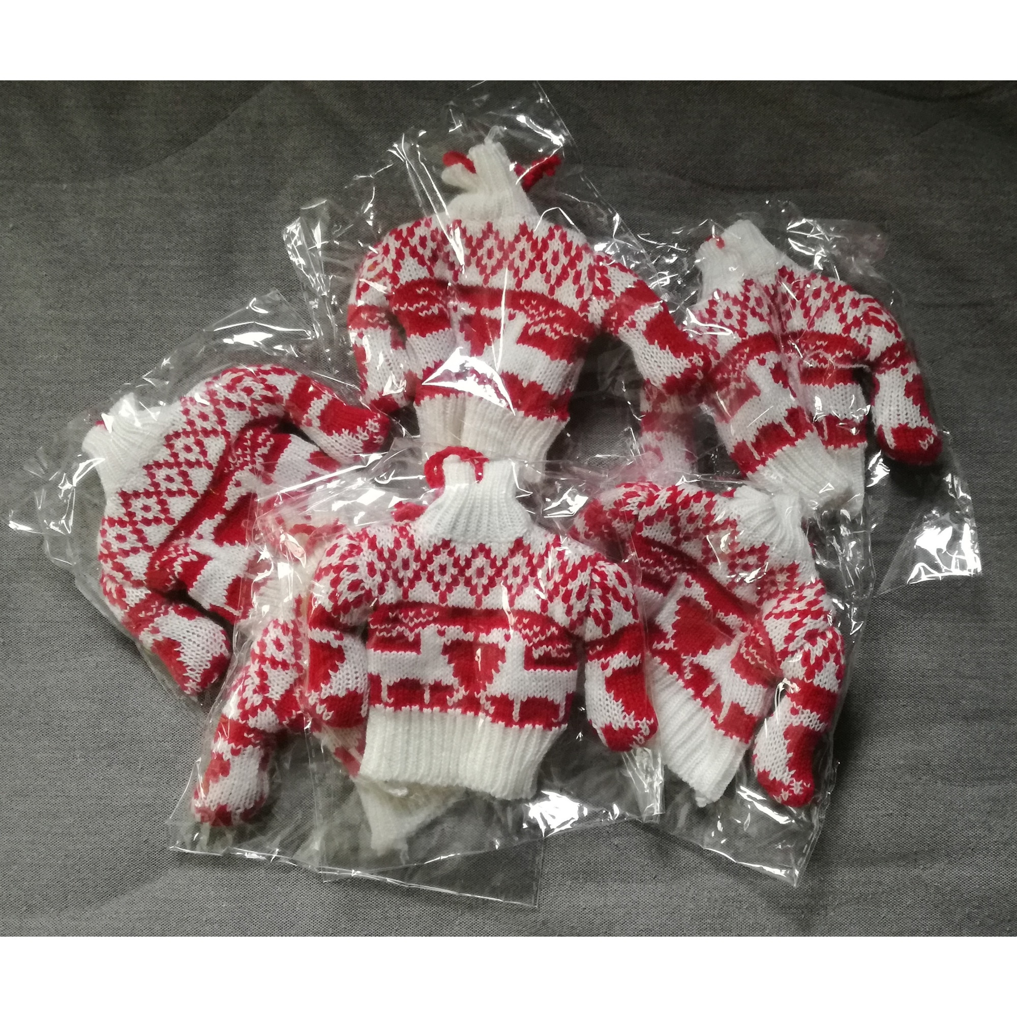 stride Vegetables master Ornament de brad in forma de pulover tricotat, alb cu rosu, 2.5 x 9 x 13 cm  - eMAG.ro