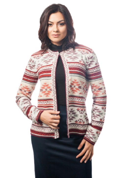 Női pulóver, hagyományos motívumokkal, sokszínű, nyak tövében záródással - M-es méret