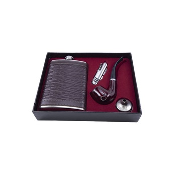 Set cadou plosca metalica cu pipa, desfacator si palnie,inox,250 ml, plosca este invelita in piele ecologica tip croco de culoare maro,doty Set cadou plosca metalica cu pipa, desfacator si palnie,inox,250 ml, plosca este invelita in piele ecologica tip croco de culoare maro,doty