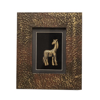 Tablou decorativ 3D girafa, 25 x 20.5cm, realizat din lemn Tablou decorativ 3D girafa, 25 x 20.5cm, realizat din lemn