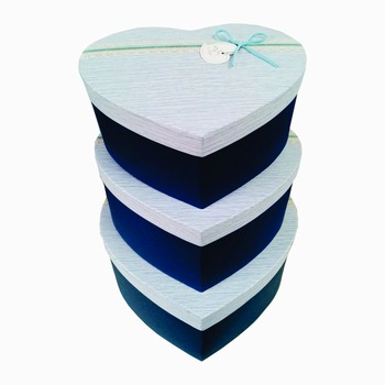 Set 3 cutii in forma de inima, 265 g, albastru inchis Set 3 cutii in forma de inima, 265 g, albastru inchis