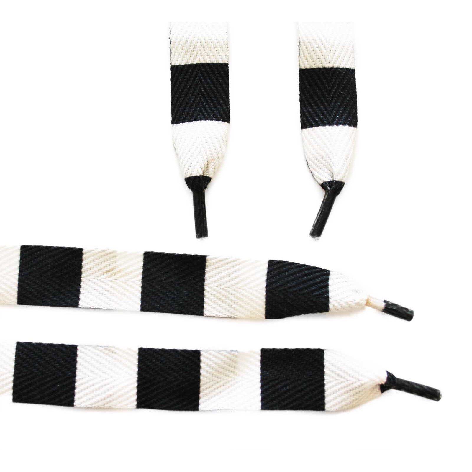 Sireturi imprimate alb-negru