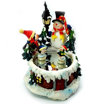 Decoratiune Craciun ArtDeco Patinoar muzical cu pinguini dansatori din polirasina, dimensiuni 16 cm inaltime x 12 cm latime Decoratiune Craciun ArtDeco Patinoar muzical cu pinguini dansatori din polirasina, dimensiuni 16 cm inaltime x 12 cm latime