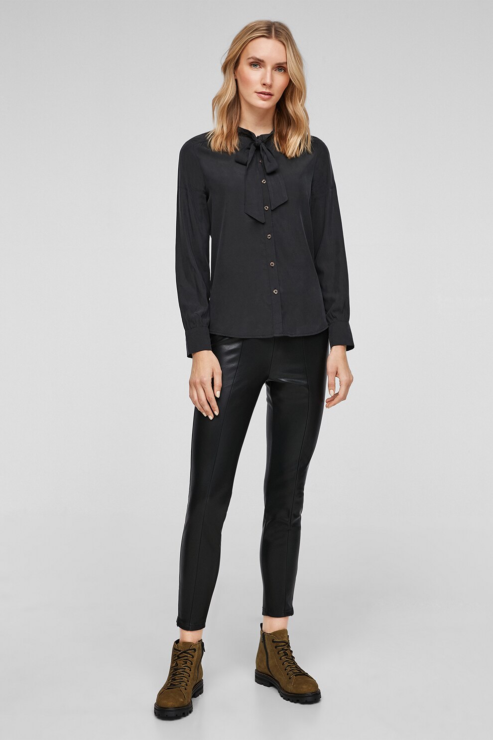 s.Oliver, Pantaloni skinny crop cu aspect peliculizat, Negru, XS