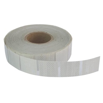 Banda reflectorizanta alba intrerupta pentru prelata - 38m Banda reflectorizanta alba intrerupta pentru prelata - 38m