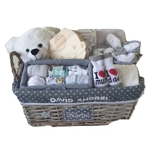 Pachete si cosuri cadou