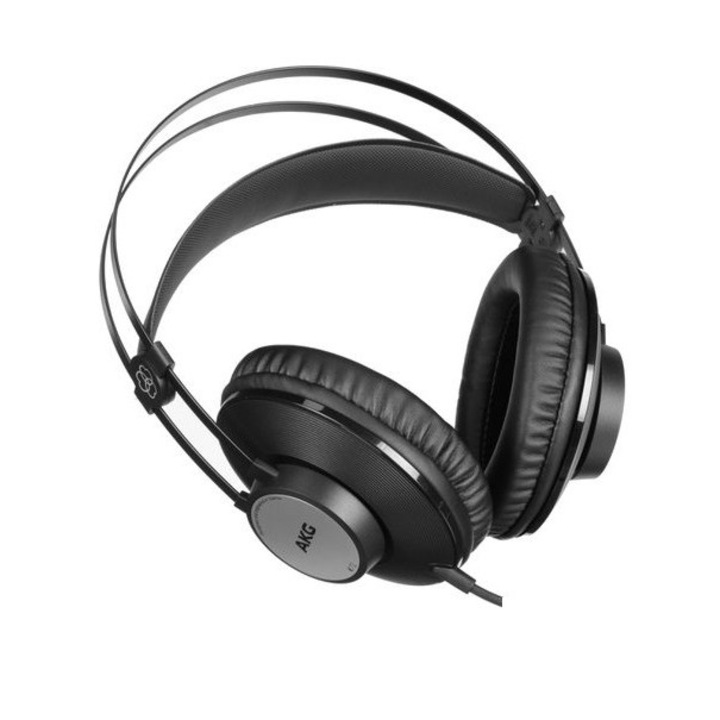 Черни аудио слушалки, AKG K72, върху ухото