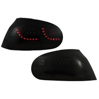 Set 2 Stopuri LED compatibil cu VW Golf 5 (2004-2009) Fumuriu Negru Extrem Urban Style Semnal Dinamic