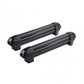 Suport pentru 4 perechi schiuri cu prindere pe bare transversale - Cruz Ski Rack Dark 4 Suport pentru 4 perechi schiuri cu prindere pe bare transversale - Cruz Ski Rack Dark 4