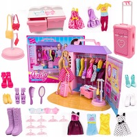 Set Papusa cu Garderoba, Numeroase Accesorii de Jucarie precum Rochite, Pantofi, Posete, Ochelari de Soare, Multicolor