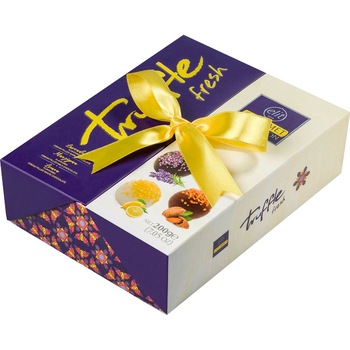 Trufe de ciocolata cu lavanda, martipan si lamaie Elit Trufe Fresh, 200g Trufe de ciocolata cu lavanda, martipan si lamaie Elit Trufe Fresh, 200g