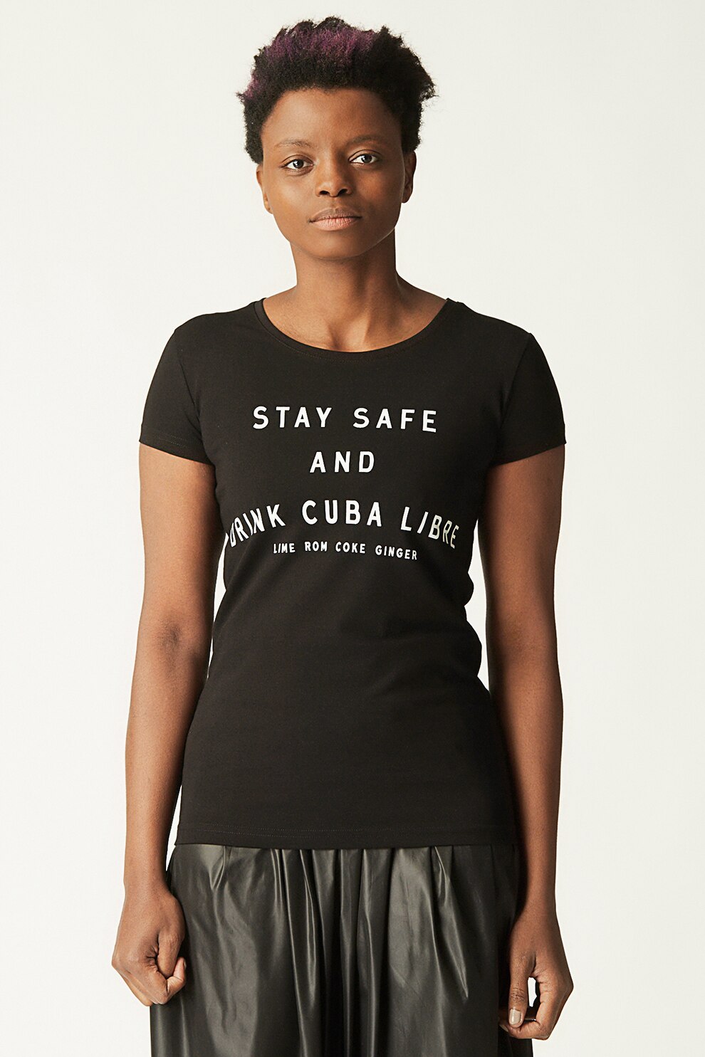 Antonia M, Tricou cu imprimeu text si decolteu la baza gatului, Negru/Alb