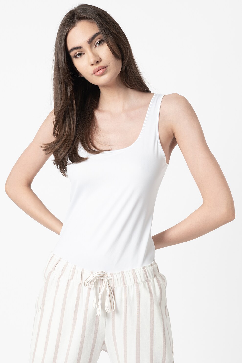 Triumph, Top cu decolteu rotund Be Pure, Alb