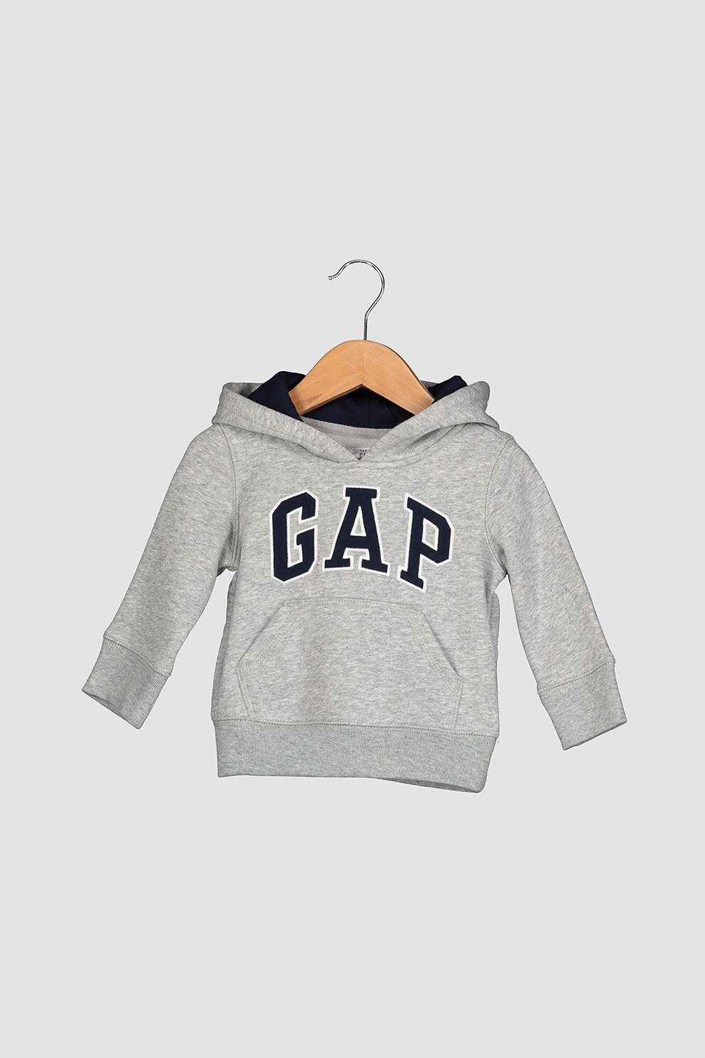 GAP, Hanorac cu imprimeu logo si buzunar kangaroo, Gri deschis melange/Bleumarin