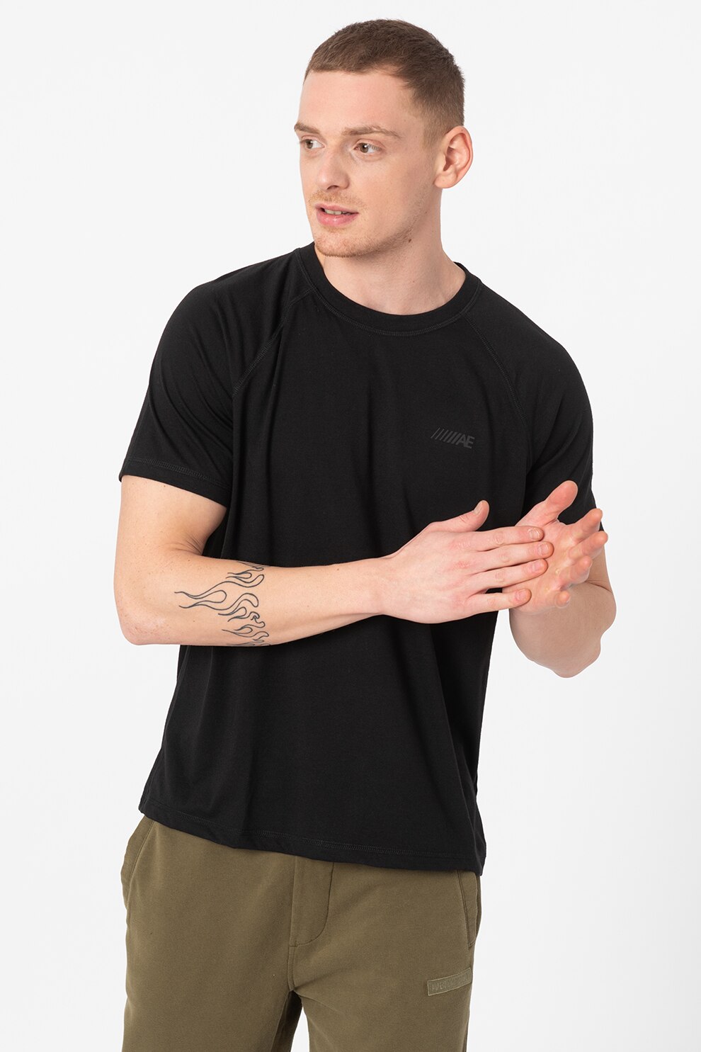 American Eagle, Tricou cu decolteu la baza gatului si maneci raglan, Negru