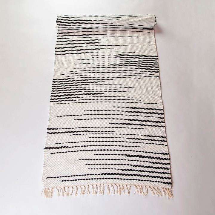 Fehér-fekete rongyszőnyeg 70×200 cm