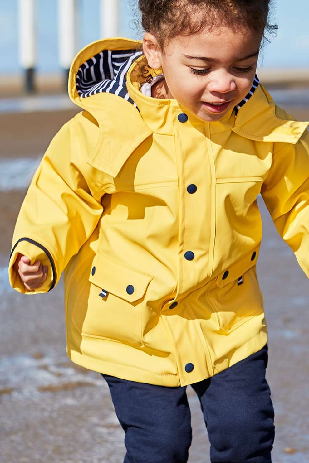 JoJo Maman Bebe, Дъждобран с качулка и джобове, Жълт, 110 CM eMAG.bg