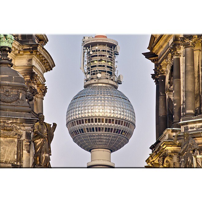 Tablou DualView Startonight Berlin, luminos in intuneric, 40 x 60 cm