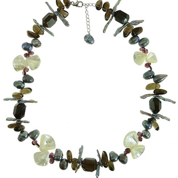 Colier cu perle de cultura scoica si topaz Colier cu perle de cultura scoica si topaz