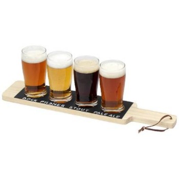 Set degustare cu 4 pahare Set degustare cu 4 pahare