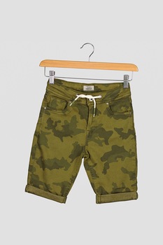 Pepe Jeans London, Bermude cu model camuflaj Joe, Verde militar Pepe Jeans London, Bermude cu model camuflaj Joe, Verde militar