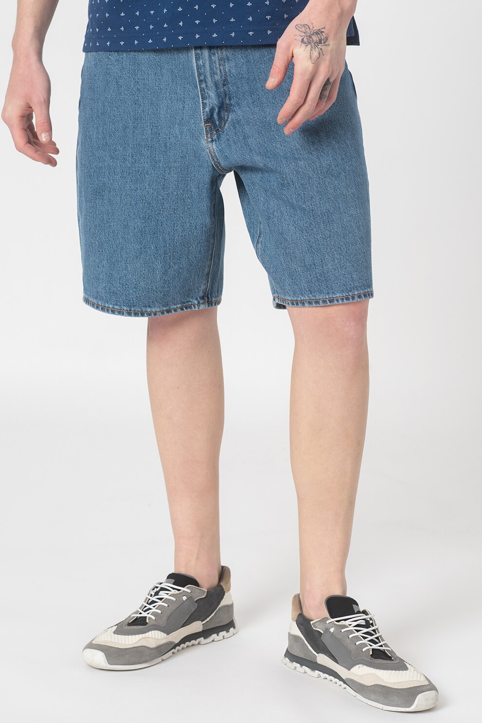 Levi's, Bermude din denim cu croiala lejera 469™, Albastru lavanda