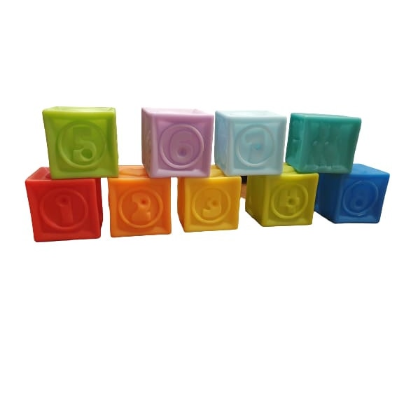 Set 9 cuburi din silicon moale pentru bebelusi, cifre, culori si texturi iesite in relief, Multicolor