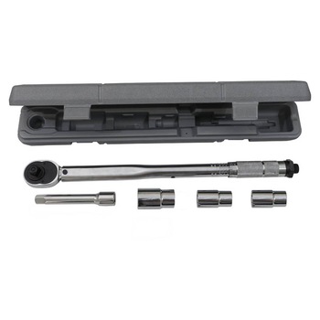 Cheie roti dinamometrica Petex, cu trei tubulare prezoane 17-19-21mm, cuplu strangere 40-210 Nm Cheie roti dinamometrica Petex, cu trei tubulare prezoane 17-19-21mm, cuplu strangere 40-210 Nm