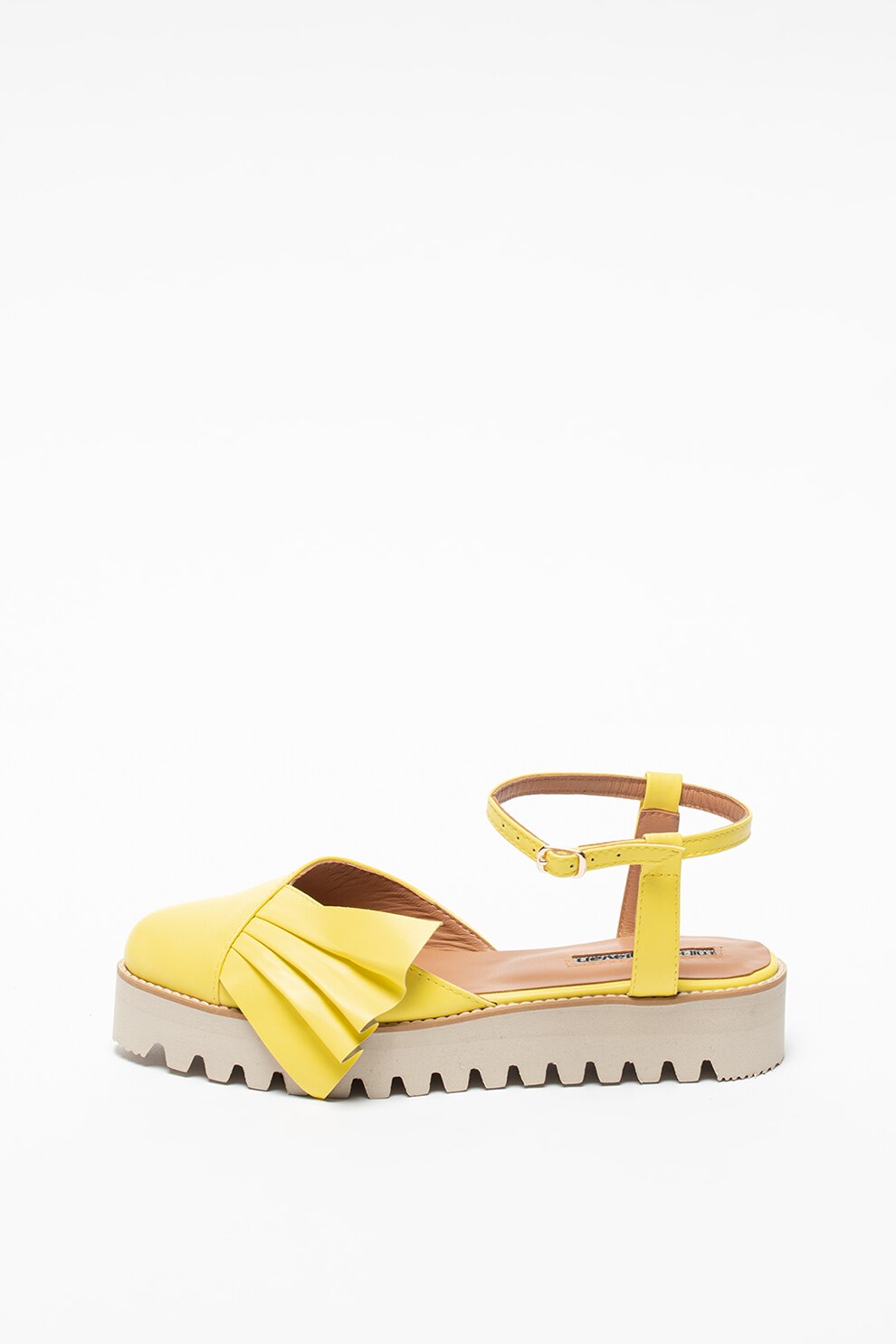 Mihaela Glavan, Sandale flatform din piele