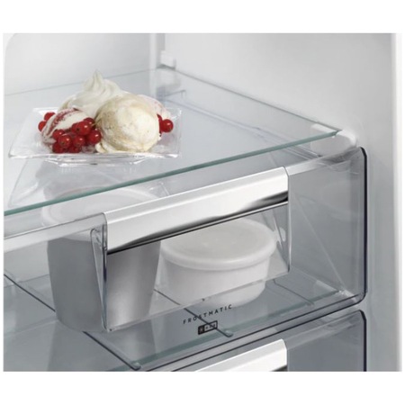 Combina frigorifica incorporabila AEG SCB618F3LS, 267 l, Clasa A+, NoFrost, LongFresh, ColdSense, Control touch, H 178 cm