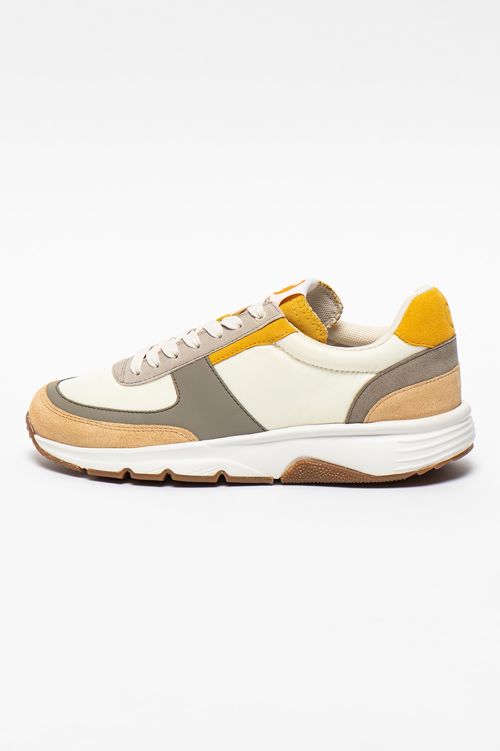 Camper, Pantofi sport de piele cu insertii de piele intoarsa, Alb prafuit/Gri/Galben, 36