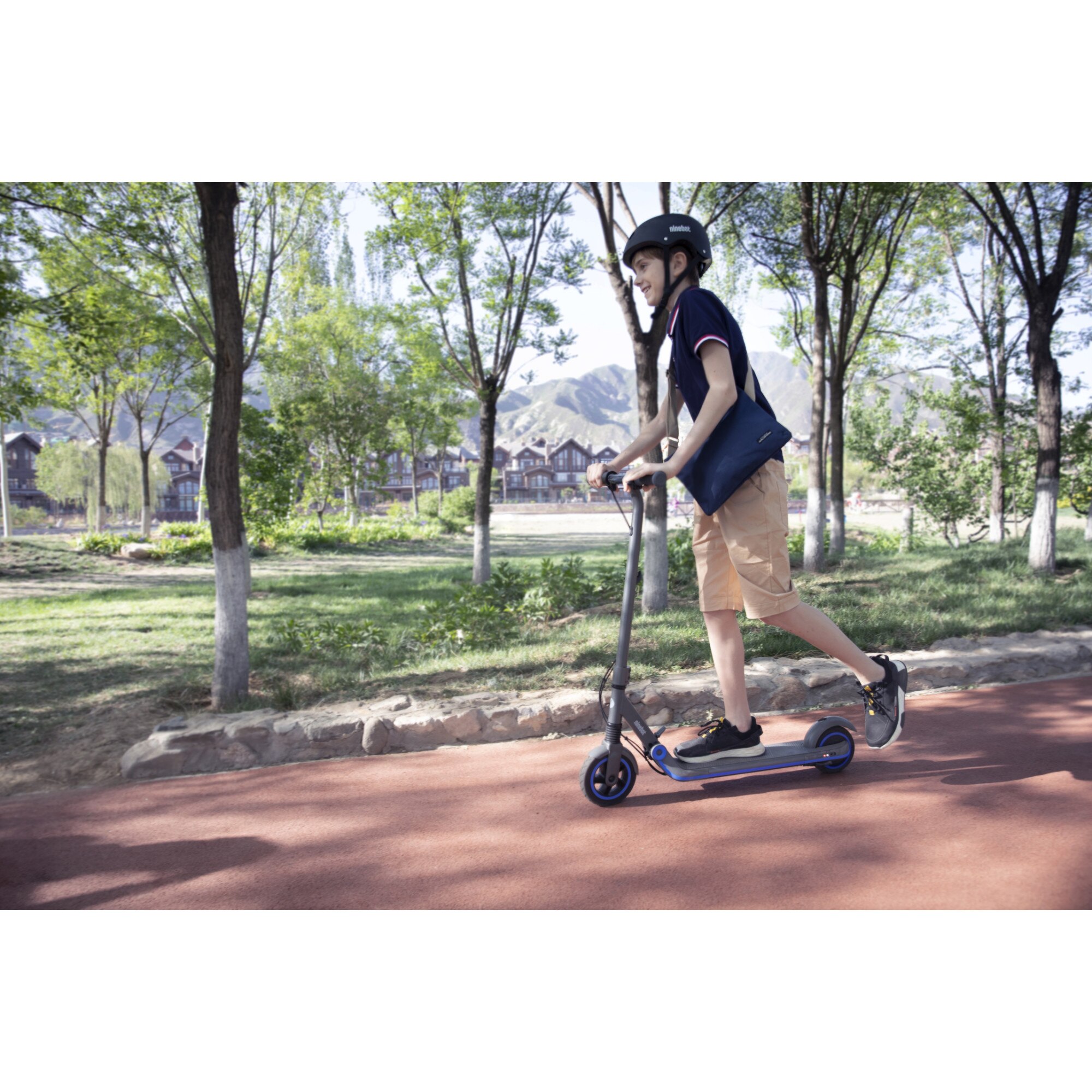 Trotineta electrica Ninebot eKickScooter ZING E10 pentru copii