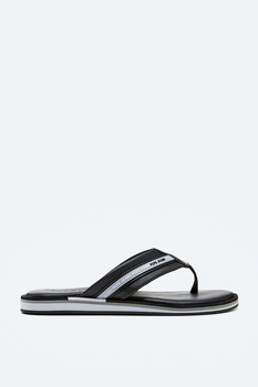 Pepe Jeans London, Papuci de piele ecologica cu bareta separatoare Pepe Jeans London, Papuci de piele ecologica cu bareta separatoare