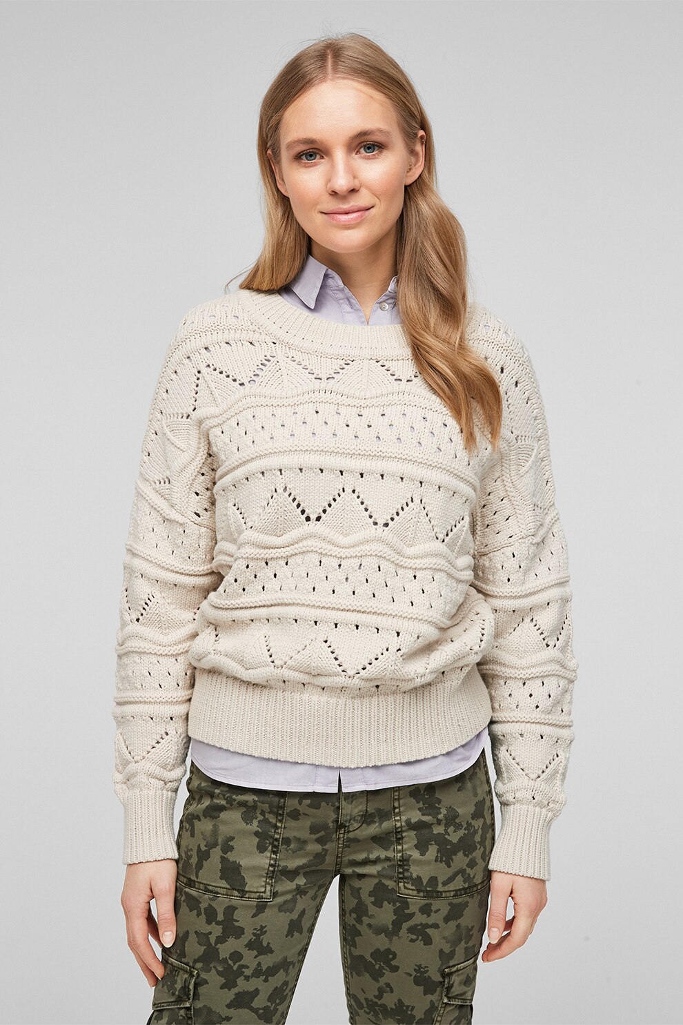 s.Oliver, Pulover cu decolteu la baza gatului si model cu perforatii, Crem