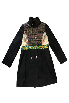 Palton din lana cu broderie si insertii material cu imprimeu geometric inchis, Sadhana, marime 2XL, Multicolor Palton din lana cu broderie si insertii material cu imprimeu geometric inchis, Sadhana, marime 2XL, Multicolor