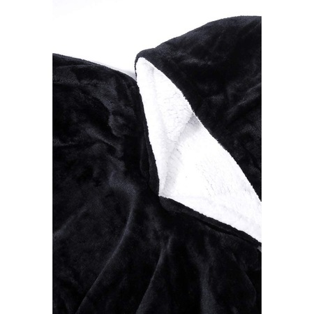 Patura CosyHoodie, tip hanorac, cu maneci,gluga si buzunare, material moale si placut la atingere,plusat,calduros,marime universala,80 x 100 cm, negru/alb, doty