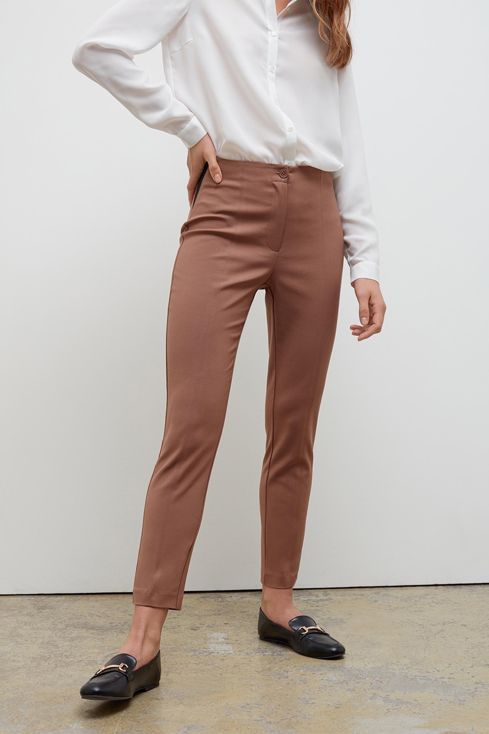 OVS, Pantaloni conici din amestec de bumbac, Oranj persan, L
