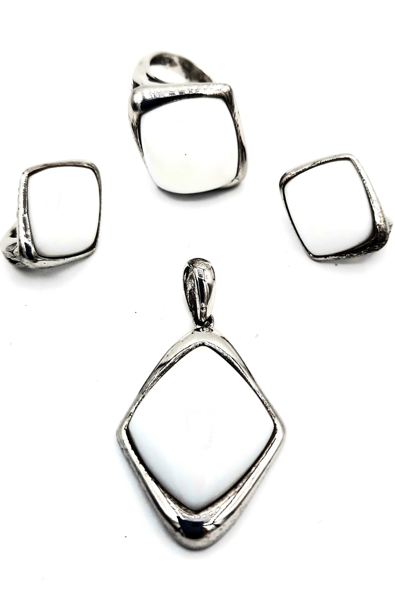 Set cercei, pandativ si inel Argint 925 cu pietre mari albe