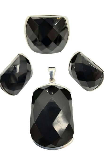 Set cercei, pandativ si inel Argint 925 cu pietre dreptunghiulare,mari, fatetate de onix