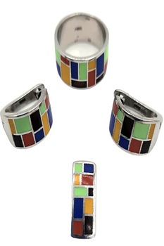 Set cercei, pandativ si inel Argint 925 cu email multicolor in dreptunghiuri si patrate vernil si negru Set cercei, pandativ si inel Argint 925 cu email multicolor in dreptunghiuri si patrate vernil si negru