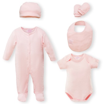 Set 5 piese cu body, salopeta, bavetica, caciulita si manusi, fete, Just too Cute, uni, Roz Set 5 piese cu body, salopeta, bavetica, caciulita si manusi, fete, Just too Cute, uni, Roz