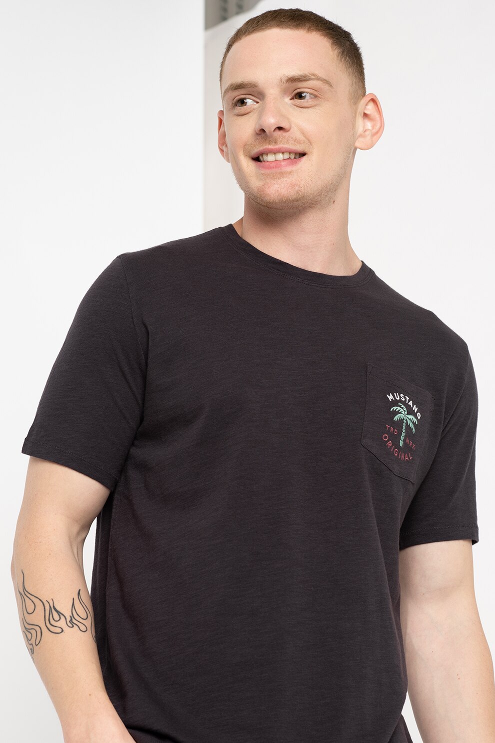 Mustang, Tricou cu buzunar aplicat Alex, Gri inchis