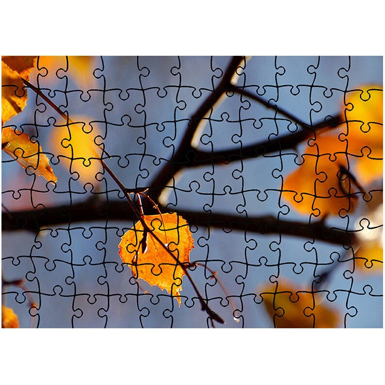 Puzzle Heartwork 96 piese, Compozitie de frunze portocalii pe fundal albastru, toamna, Latime 40,5 cm x Inaltime 28,7 cm