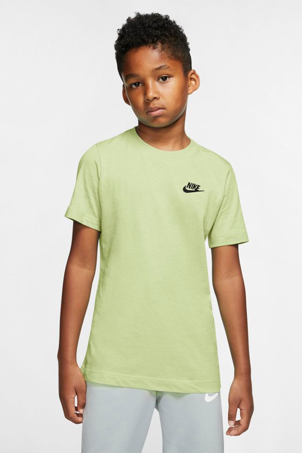 Nike, Tricou cu decolteu la baza gatului si logo discret Sportswear, Verde deschis